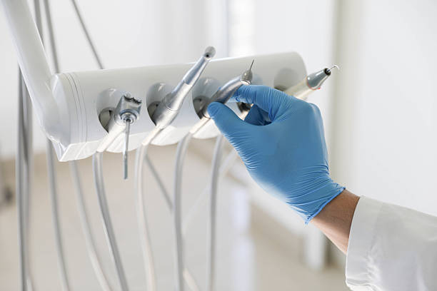 Professional Teeth Whitening technician working in Tres Arroyos, NM